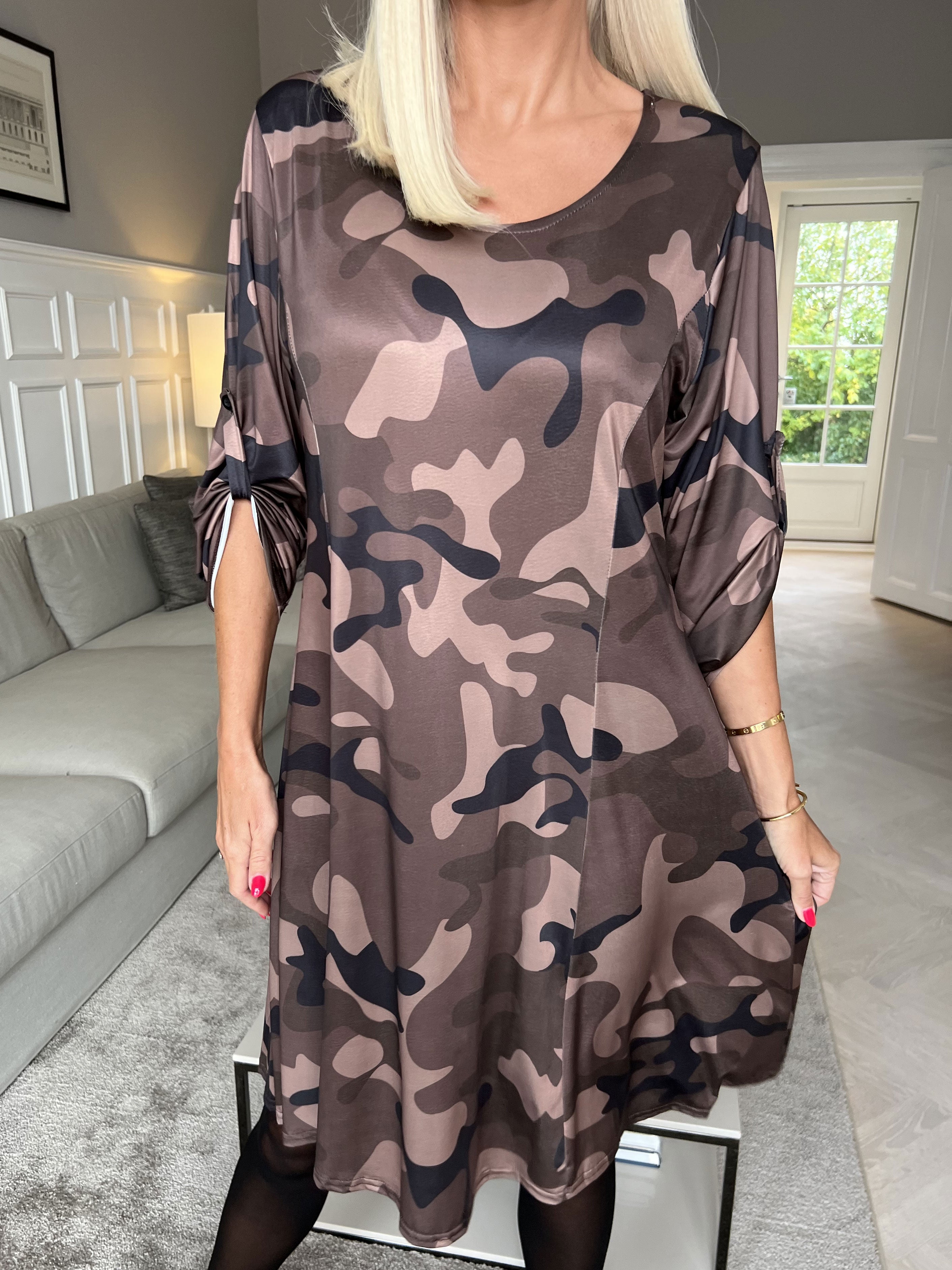 Maj Camo L/S - Klänning med resår i kamouflagemönster